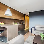 Lupoapartments Z Klimatyzacja Do Wyboru Z Jacuzzi Pole Dance Parking Dostep Na Kod *