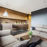 Lupoapartments Z Klimatyzacja Do Wyboru Z Jacuzzi Pole Dance Parking Dostep Na Kod 아파트 *