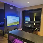 Lupoapartments Z Klimatyzacja Do Wyboru Z Jacuzzi Pole Dance Parking Dostep Na Kod * 우치