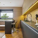아파트 Lupoapartments Z Klimatyzacja Do Wyboru Z Jacuzzi Pole Dance Parking Dostep Na Kod *