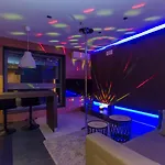 아파트 Lupoapartments Z Klimatyzacja Do Wyboru Z Jacuzzi Pole Dance Parking Dostep Na Kod *