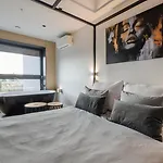 Lupoapartments Z Klimatyzacja Do Wyboru Z Jacuzzi Pole Dance Parking Dostep Na Kod 아파트