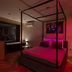 Lupoapartments Z Klimatyzacja Do Wyboru Z Jacuzzi Pole Dance Parking Dostep Na Kod 아파트 *