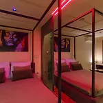 Lupoapartments Z Klimatyzacja Do Wyboru Z Jacuzzi Pole Dance Parking Dostep Na Kod 아파트 *
