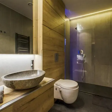 Lupoapartments Z Klimatyzacja Do Wyboru Z Jacuzzi Pole Dance Parking Dostep Na Kod * Lodž