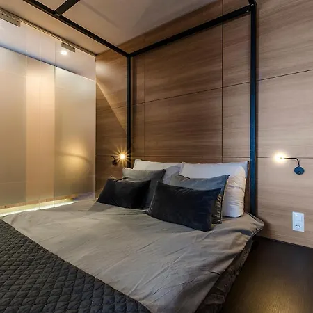 Lupoapartments Z Klimatyzacja Do Wyboru Z Jacuzzi Pole Dance Parking Dostep Na Kod Apartmán