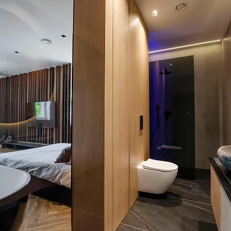 Apartamento Lupoapartments Z Klimatyzacja Do Wyboru Z Jacuzzi Pole Dance Parking Dostep Na Kod Łódź