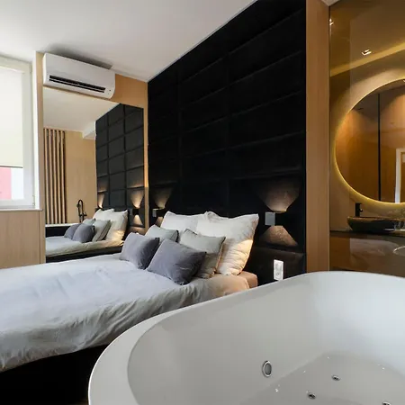Lupoapartments Z Klimatyzacja Do Wyboru Z Jacuzzi Pole Dance Parking Dostep Na Kod Appartamento