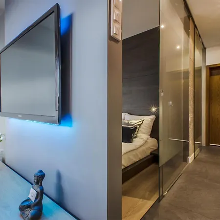 Apartament Lupoapartments Do Wyboru Z Jacuzzi Pole Dance Parking Dostep Na Kod Łódź