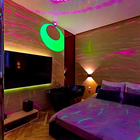 Apartamento Lupoapartments Z Klimatyzacja Do Wyboru Z Jacuzzi Pole Dance Parking Dostep Na Kod