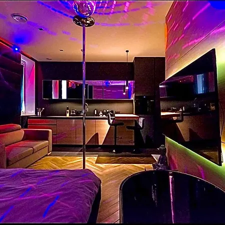 Apartment Lupoapartments Do Wyboru Z Jacuzzi Pole Dance Parking Dostep Na Kod Lodz (Lodz)