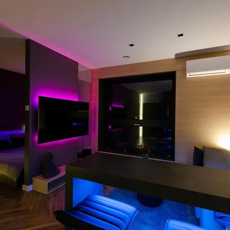 Lupoapartments Do Wyboru Z Jacuzzi Pole Dance Parking Dostep Na Kod Apartment Lodz (Lodz)