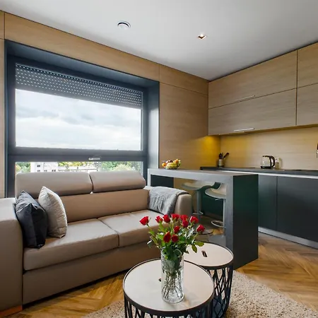 Lupoapartments Z Klimatyzacja Do Wyboru Z Jacuzzi Pole Dance Parking Dostep Na Kod Appartamento *