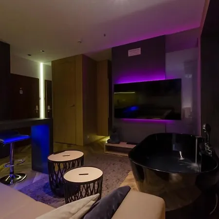 Lupoapartments Do Wyboru Z Jacuzzi Pole Dance Parking Dostep Na Kod * Lodz (Lodz)