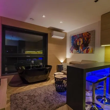 Lupoapartments Do Wyboru Z Jacuzzi Pole Dance Parking Dostep Na Kod Apartment Lodz (Lodz)