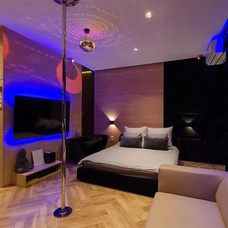 Lupoapartments Do Wyboru Z Jacuzzi Pole Dance Parking Dostep Na Kod
