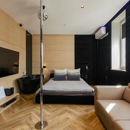 Lupoapartments Do Wyboru Z Jacuzzi Pole Dance Parking Dostep Na Kod Lodz (Lodz)
