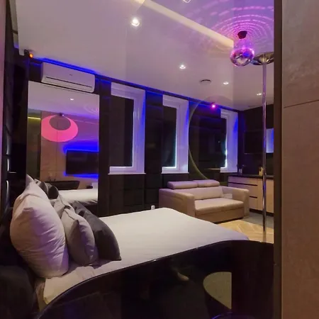 Lupoapartments Do Wyboru Z Jacuzzi Pole Dance Parking Dostep Na Kod Apartment