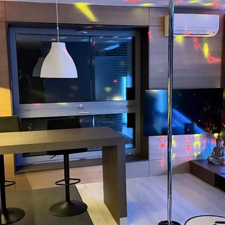 Apartament Lupoapartments Do Wyboru Z Jacuzzi Pole Dance Parking Dostep Na Kod Łódź