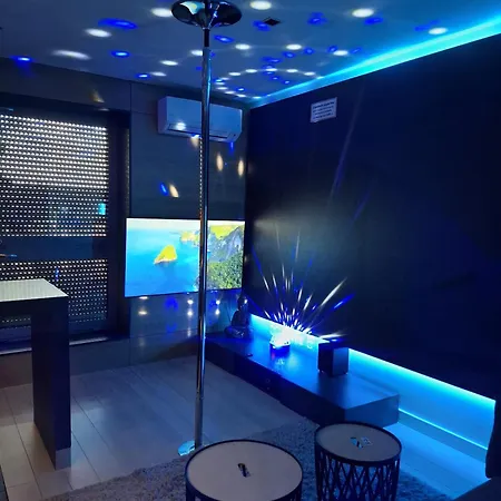Lupoapartments Do Wyboru Z Jacuzzi Pole Dance Parking Dostep Na Kod Apartment