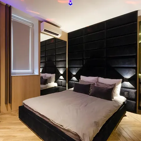 Apartment Lupoapartments Z Klimatyzacja Do Wyboru Z Jacuzzi Pole Dance Parking Dostep Na Kod
