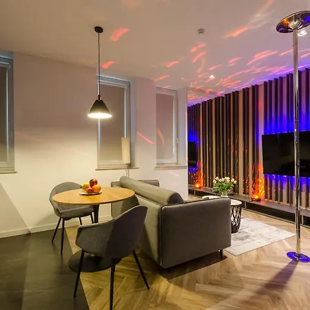 Lupoapartments Z Klimatyzacja Do Wyboru Z Jacuzzi Pole Dance Parking Dostep Na Kod Apartment Lodz (Lodz)