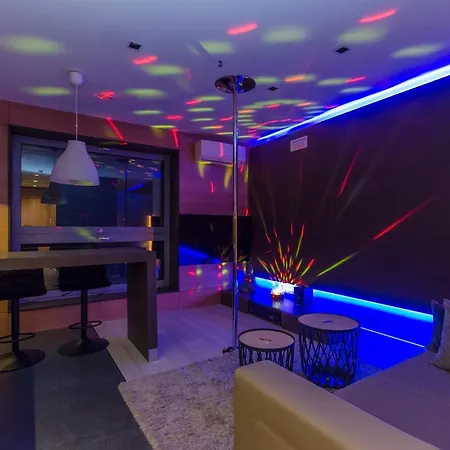 Apartamento Lupoapartments Z Klimatyzacja Do Wyboru Z Jacuzzi Pole Dance Parking Dostep Na Kod *