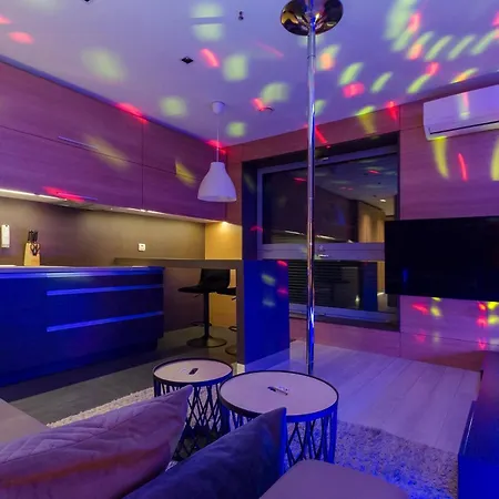Apartment Lupoapartments Z Klimatyzacja Do Wyboru Z Jacuzzi Pole Dance Parking Dostep Na Kod Lodz (Lodz)