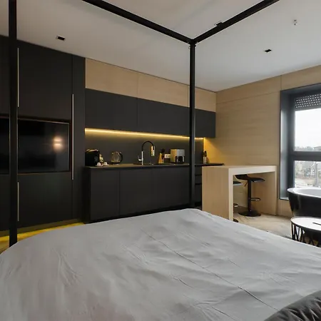 Lupoapartments Z Klimatyzacja Do Wyboru Z Jacuzzi Pole Dance Parking Dostep Na Kod