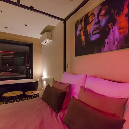 Lupoapartments Z Klimatyzacja Do Wyboru Z Jacuzzi Pole Dance Parking Dostep Na Kod