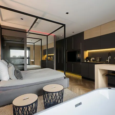 Lupoapartments Z Klimatyzacja Do Wyboru Z Jacuzzi Pole Dance Parking Dostep Na Kod * Lodž