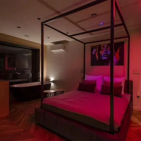 Lupoapartments Z Klimatyzacja Do Wyboru Z Jacuzzi Pole Dance Parking Dostep Na Kod 公寓 *