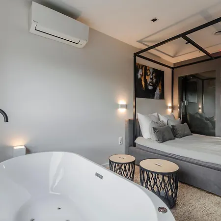 Apartmán Lupoapartments Z Klimatyzacja Do Wyboru Z Jacuzzi Pole Dance Parking Dostep Na Kod *