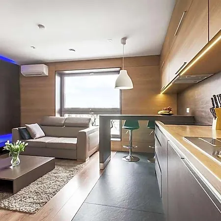 Apartamento Lupoapartments Z Klimatyzacja Do Wyboru Z Jacuzzi Pole Dance Parking Dostep Na Kod