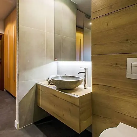 Apartamento Lupoapartments Z Klimatyzacja Do Wyboru Z Jacuzzi Pole Dance Parking Dostep Na Kod Łódź