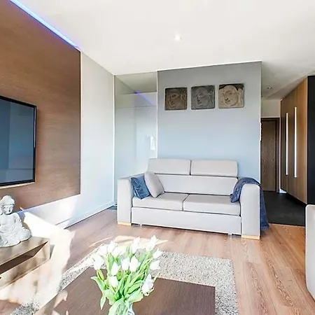 Apartamento Lupoapartments Z Klimatyzacja Do Wyboru Z Jacuzzi Pole Dance Parking Dostep Na Kod