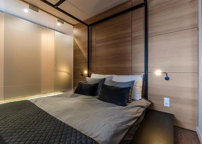 Lupoapartments Z Klimatyzacją Do Wyboru Z Jacuzzi Pole Dance Parking Dostęp Na Kod Apartament